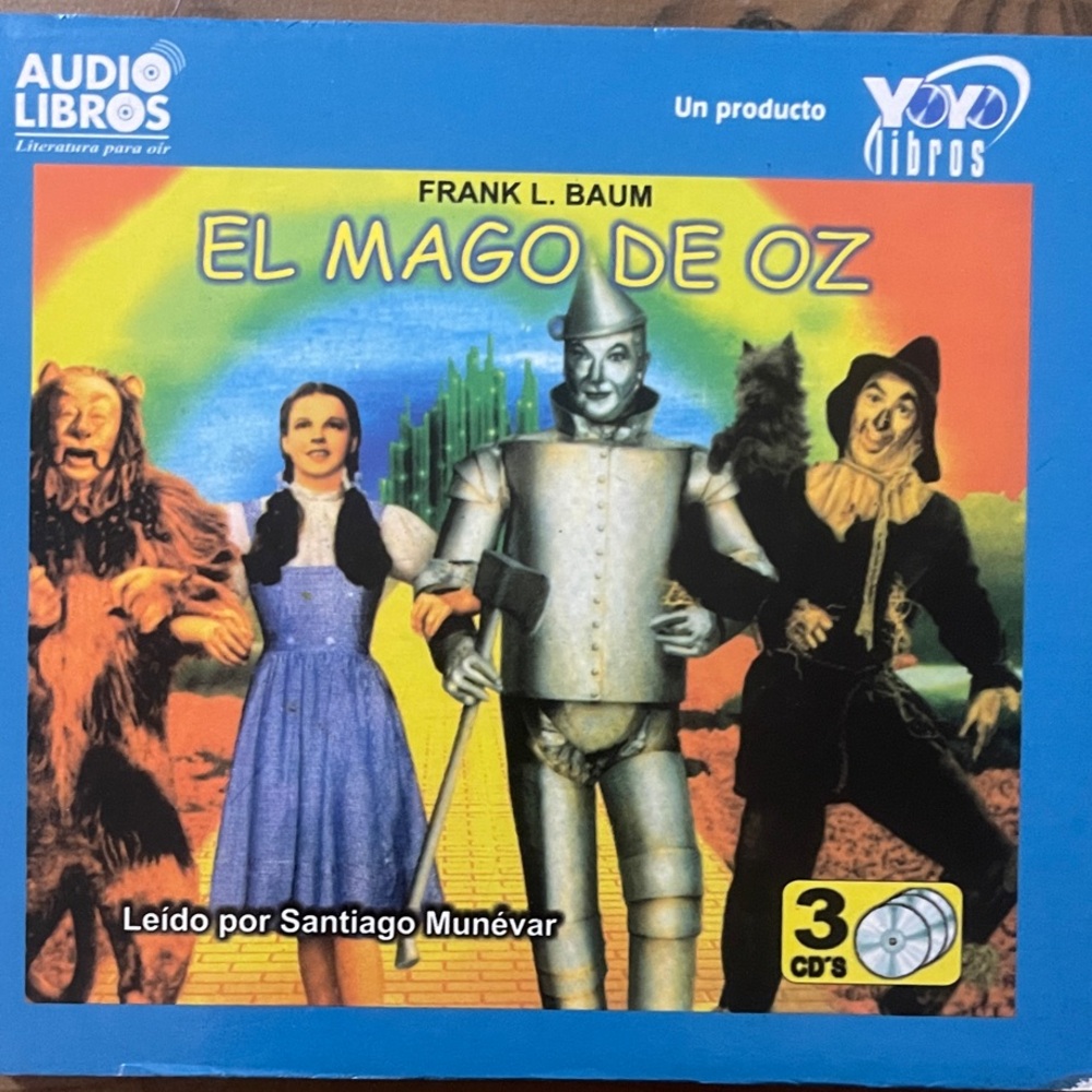 El Mago de Oz Audiobook Set 3 CD’s In Spanish read by Santiago Munevar.
